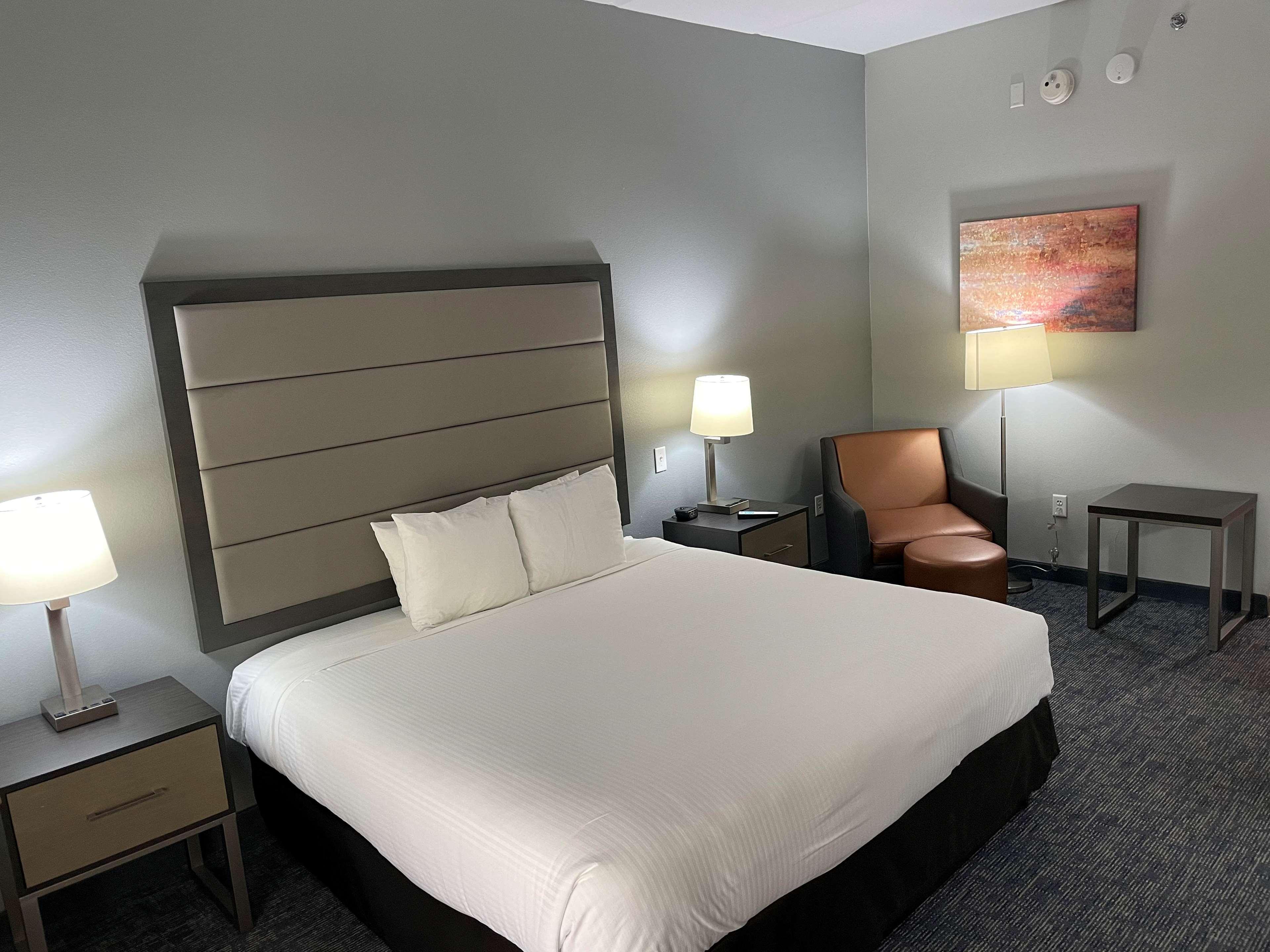 Best Western Plus Mcallen Airport Hotel エクステリア 写真